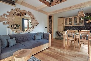 Tatra Square Apartments