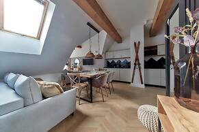 Tatra Square Apartments