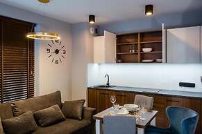 Tatra Square Apartments