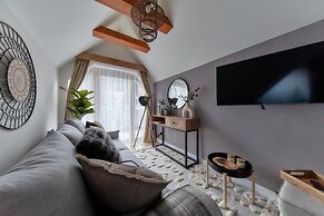 Tatra Square Apartments