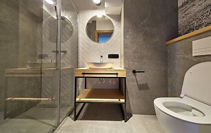 Tatra Square Apartments