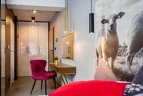 Tatra Square Apartments