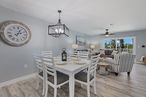 The Getaway 2 Bedroom Condo by RedAwning