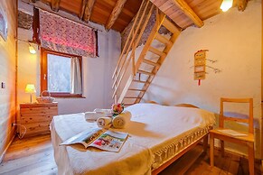 Le Fratte Sport and Relax in Hilly Area