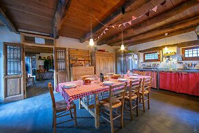 Le Fratte Sport and Relax in Hilly Area