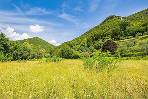 Le Fratte Sport and Relax in Hilly Area