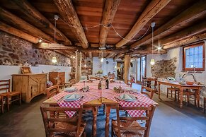 Le Fratte Sport and Relax in Hilly Area