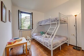 Alma - Near Lake in Sal