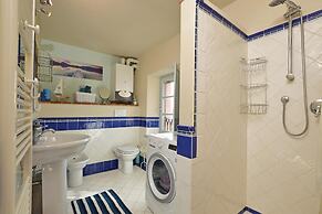 Alloro Grillo in Camaiore