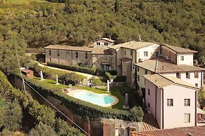 Alloro Grillo in Camaiore