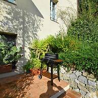 Alloro Grillo in Camaiore