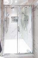 Manhattan Luxury Suites