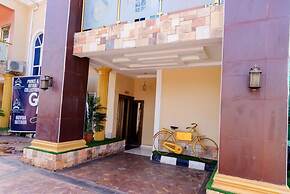 Golden Movida Hotel
