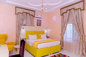 Golden Movida Hotel