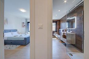 Boutique Apartment 7