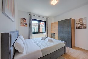 Boutique Apartment 7