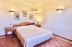 Residence con piscina a 250 mt dal mare