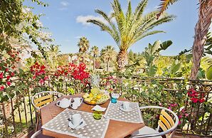 Residence con piscina a 250 mt dal mare