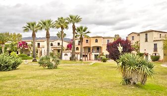 Residence con piscina a 250 mt dal mare