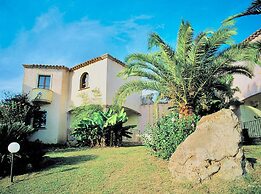 Residence con piscina a 250 mt dal mare