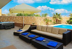 Wellness Hygge Modern Gozitan Apartment