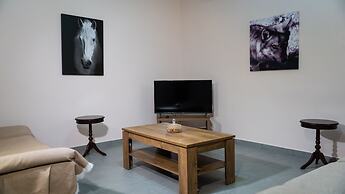 Andromachis Moneto Under Meteora