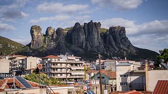 Andromachis Moneto Under Meteora