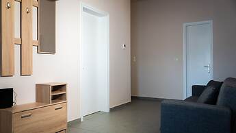 Andromachis Moneto Under Meteora