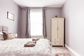 North Central London House/ Sleeps8/garden/wifi