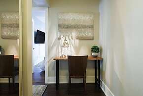 Skyline Suites - Next to MTCC, ACC & CN Tower