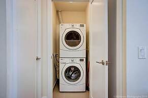 Skyline Suites - Next to MTCC, ACC & CN Tower