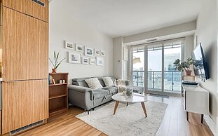 Skyline Suites - Next to MTCC, ACC & CN Tower