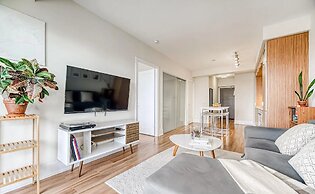 Skyline Suites - Next to MTCC, ACC & CN Tower