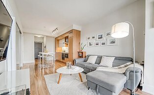 Skyline Suites - Next to MTCC, ACC & CN Tower