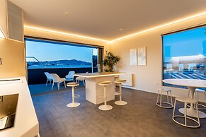 Quarters B1- Luxurious & Spacious