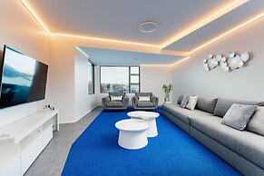 Quarters B1- Luxurious & Spacious