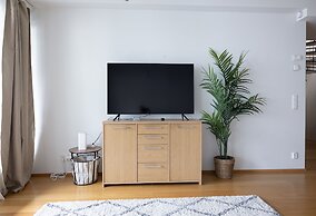 2ndhomes Gorgeous 2-story Home w Sauna