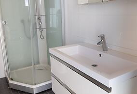 2ndhomes Gorgeous 2-story Home w Sauna