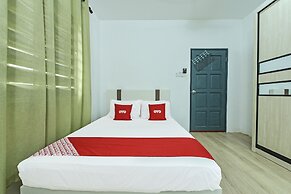 OYO HOME 90682 Liliz Mambang Farmstay