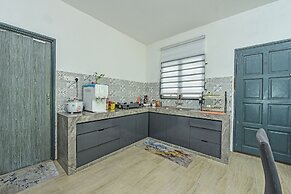 OYO HOME 90682 Liliz Mambang Farmstay