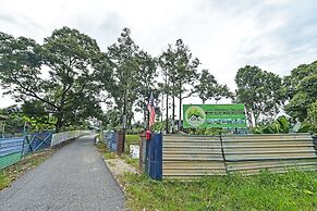 OYO HOME 90682 Liliz Mambang Farmstay