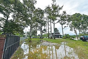 OYO HOME 90682 Liliz Mambang Farmstay