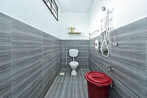 OYO HOME 90682 Liliz Mambang Farmstay