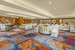 Shyama Sarovar Portico