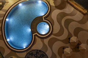 Shyama Sarovar Portico