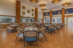 Shyama Sarovar Portico