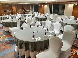 Shyama Sarovar Portico