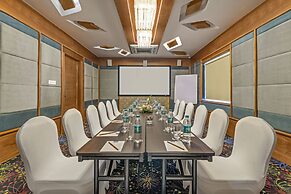 Shyama Sarovar Portico