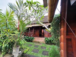 Shivananda Antique Villas by EPS