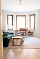 2ndhomes 144 m2 Stylish 3BR Center Home